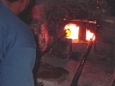 La pièce soufflée est réchauffée